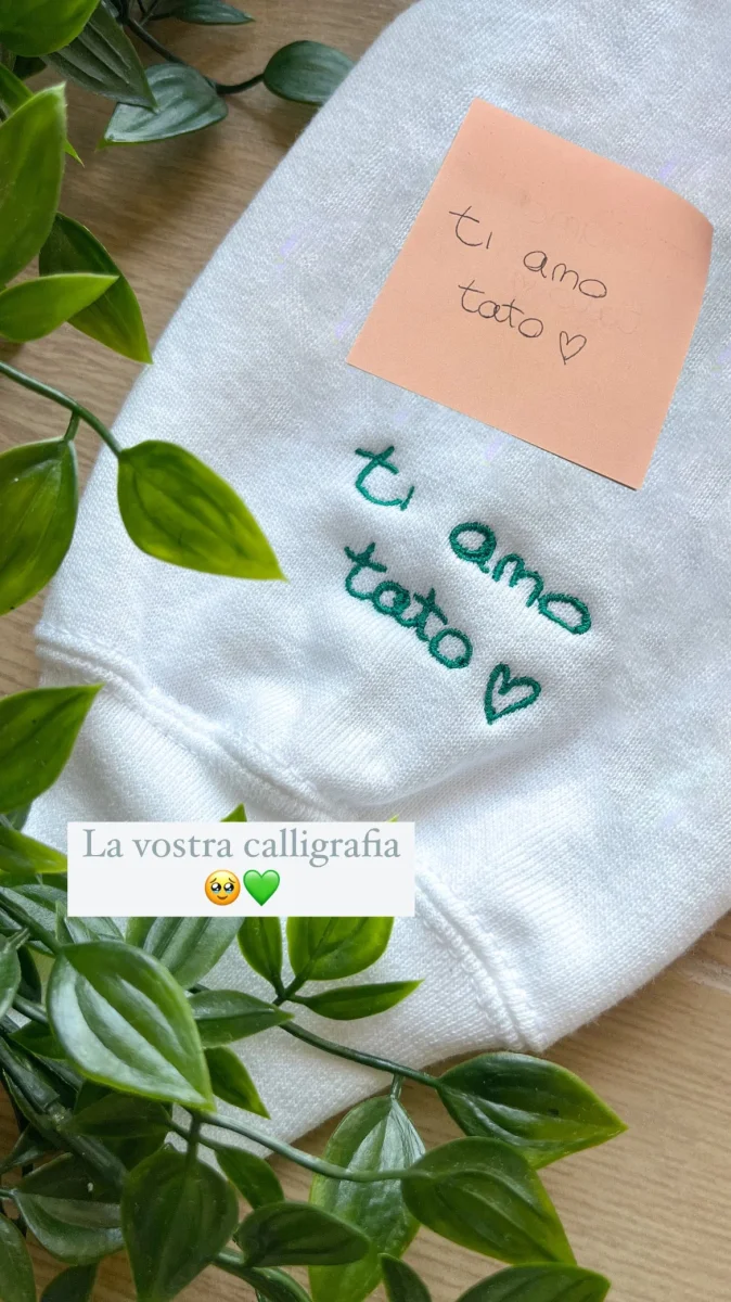 Felpa con dedica personalizzata nella manica - UNISEX - immagine 4