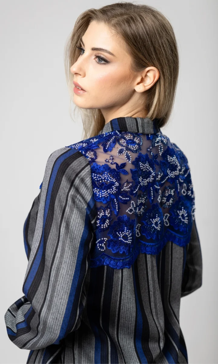 Camicia in lana donna a righe con dettagli ricamati - immagine 4