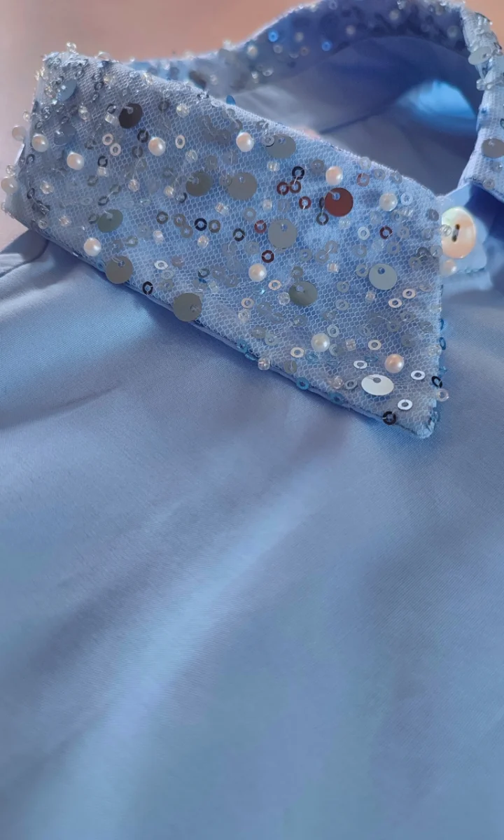 Camicia manica a palloncino celeste da donna elegante - immagine 6