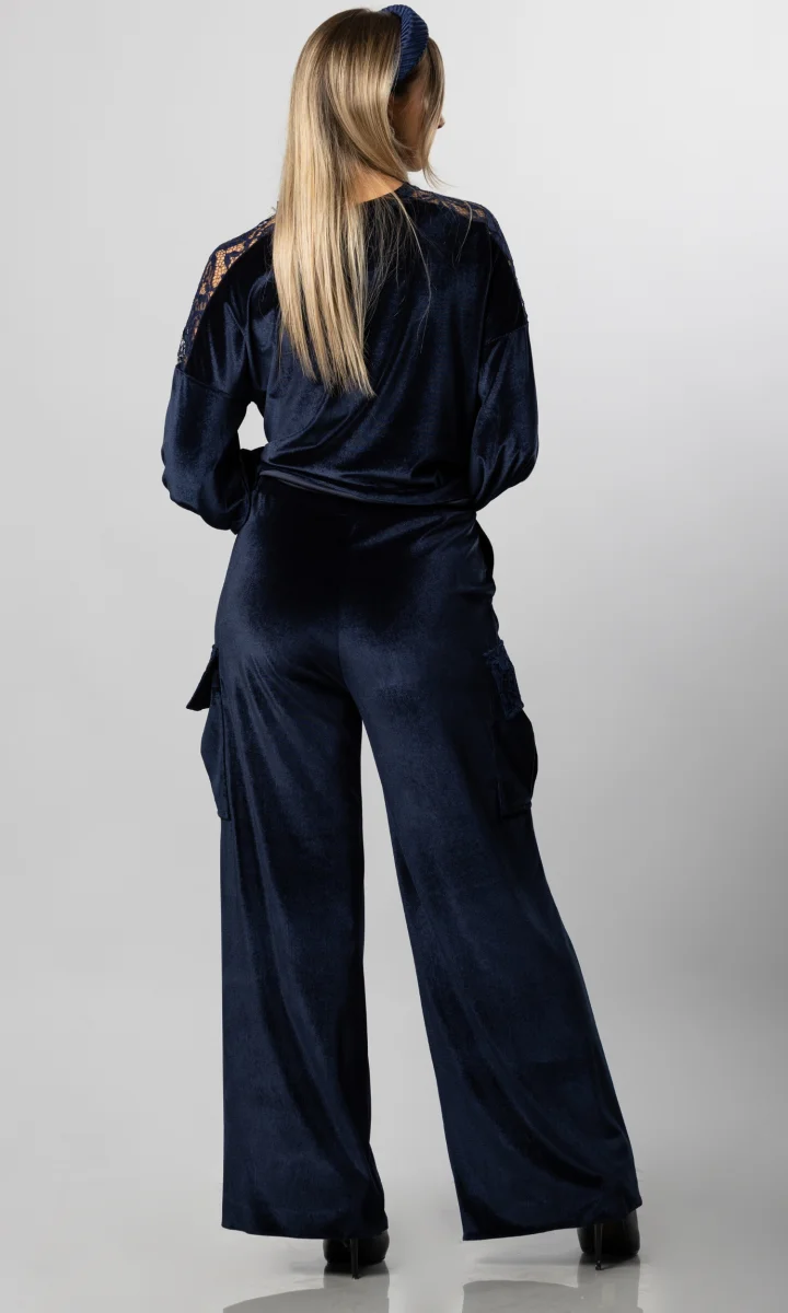 Felpa in velluto e pizzo blu da donna elegante - immagine 4