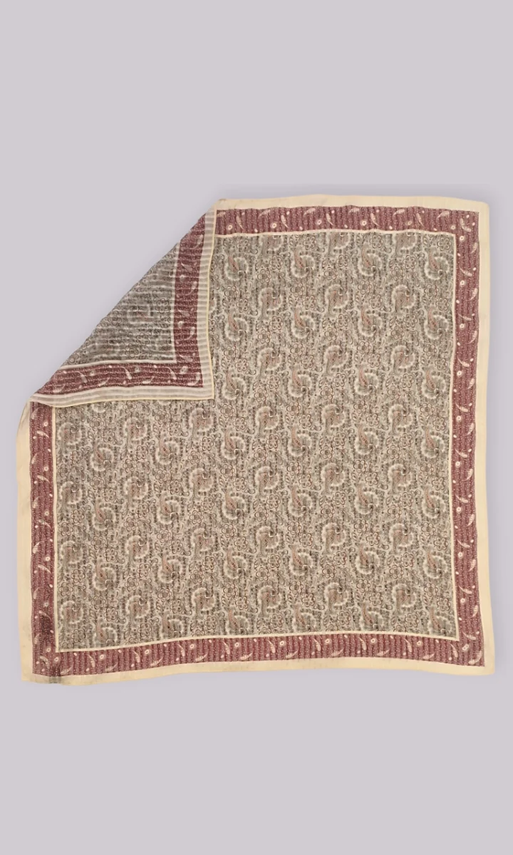 Foulard quadrato 100% seta a fantasia modello strangolino con borsa regalo - immagine 3