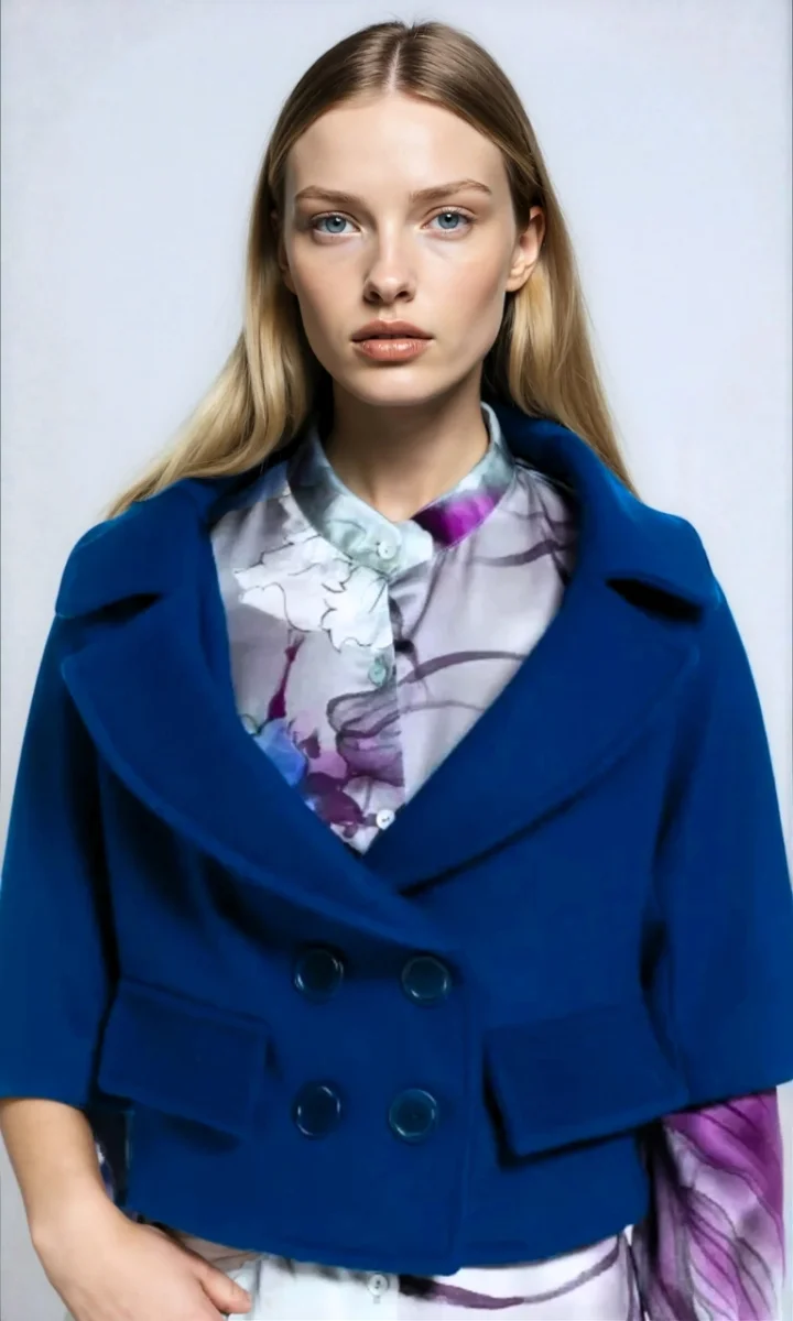 Giacca corta donna in panno di lana colore blu elettrico - immagine 2