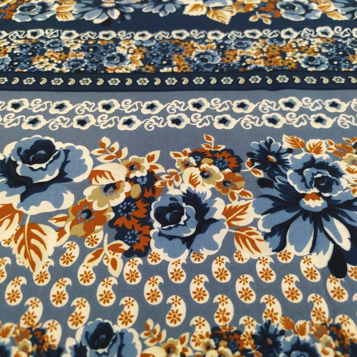 Tessuto invernale per camicia donna su misura floreale - immagine 4