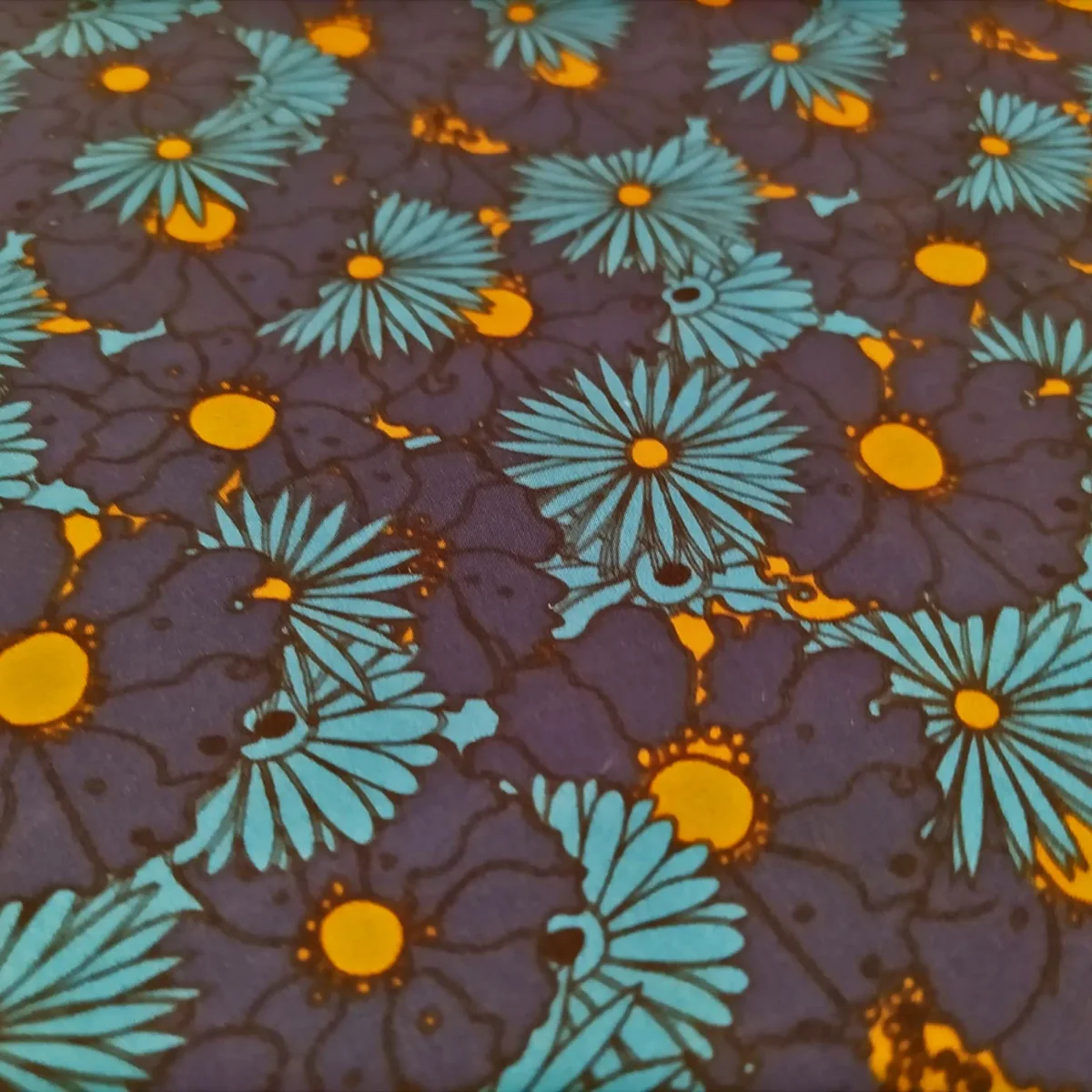 Tessuto raso di seta pura a fantasia floreale colore blu - immagine 3