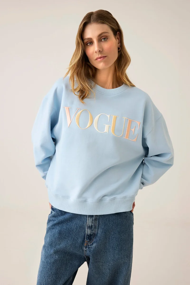 VOGUE Sweatshirt Light Blue Embroidered Colorful Logo - immagine 3