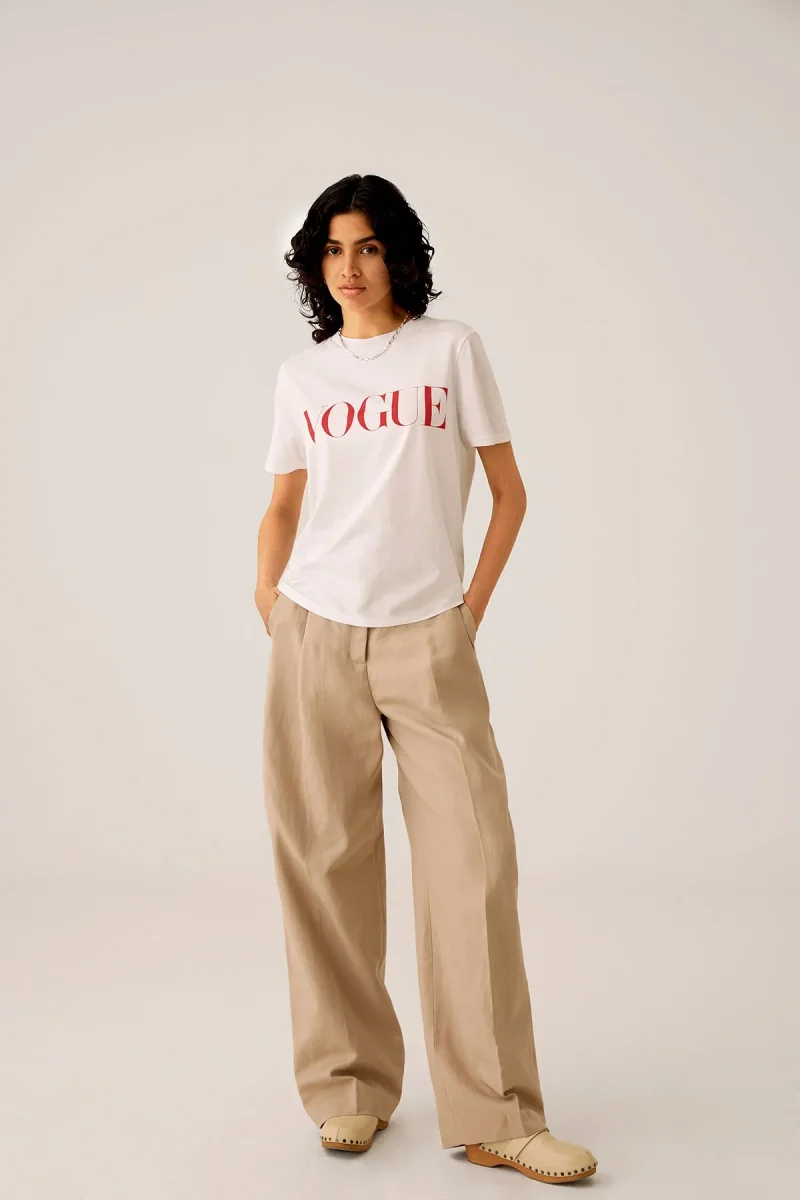 VOGUE T-Shirt White Logo Red - immagine 5