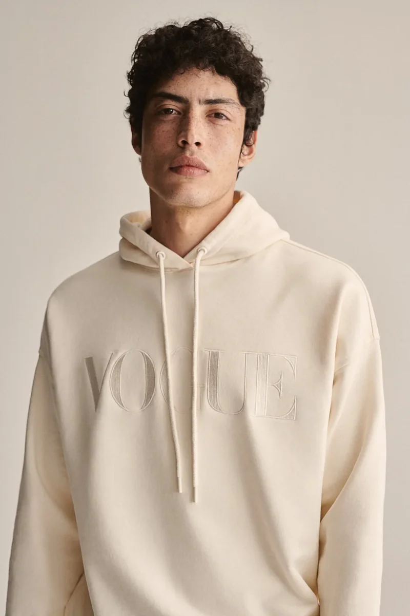 VOGUE Hoodie Cream Tonal Embroidered Logo - immagine 6