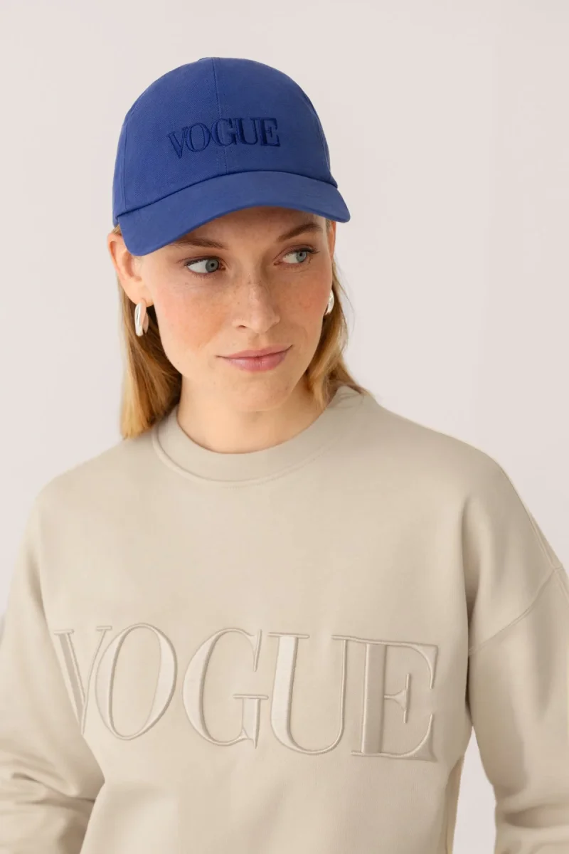 VOGUE Cap Dark Blue Embroidered Logo - immagine 3