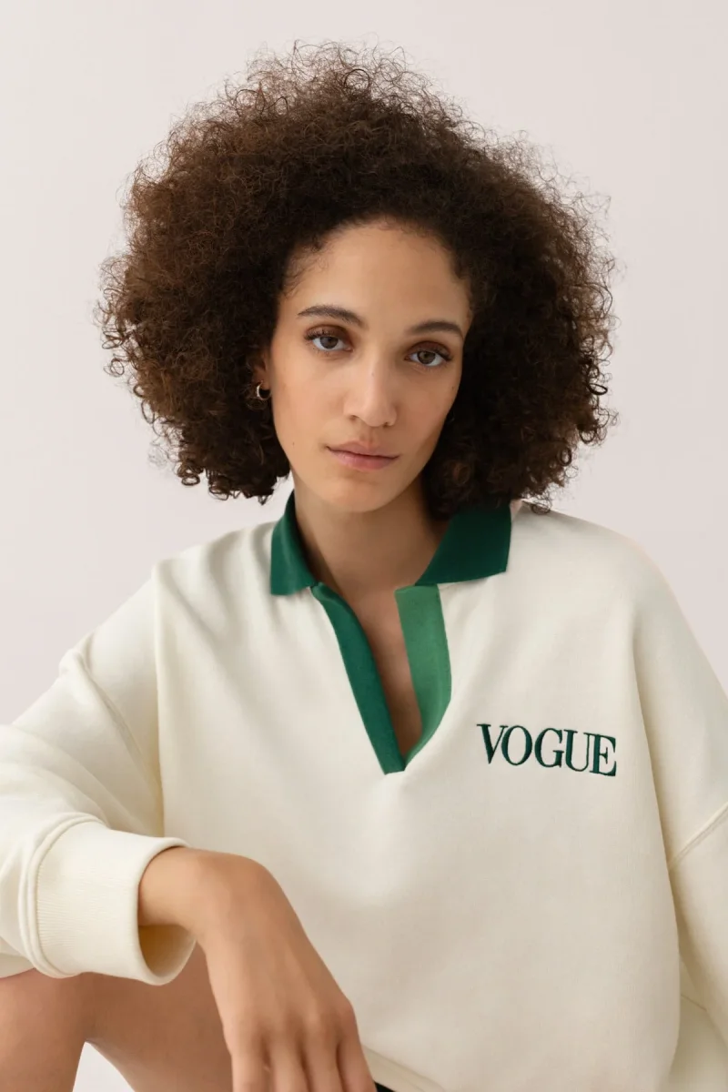 VOGUE Polo Sweatshirt Cream Contrast Green Collar - immagine 3