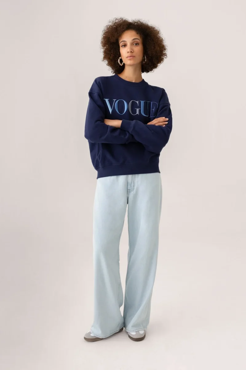 VOGUE Sweatshirt Navy Embroidered Colorful Logo - immagine 6
