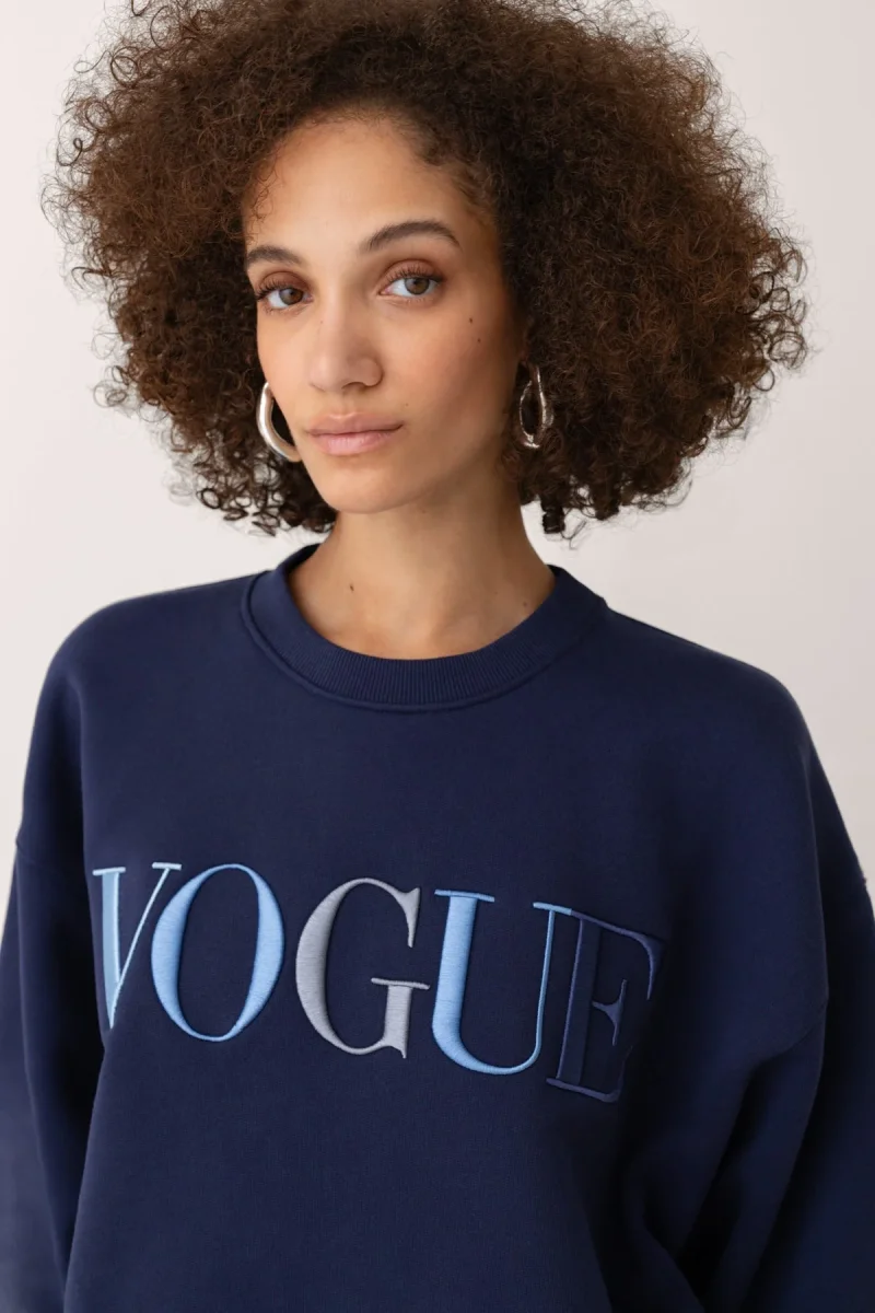 VOGUE Sweatshirt Navy Embroidered Colorful Logo - immagine 3
