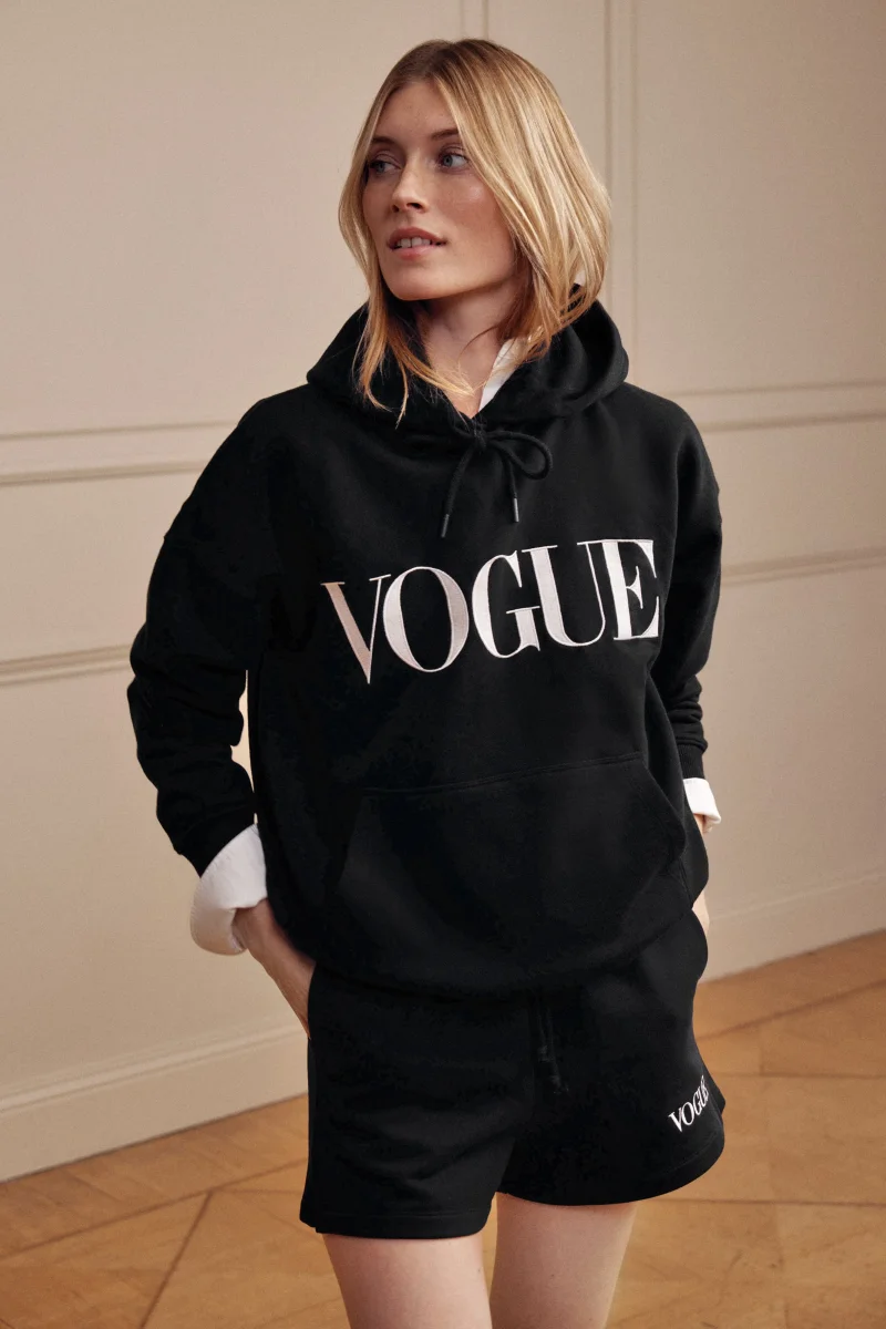 VOGUE Hoodie Black Embroidered Logo - immagine 4