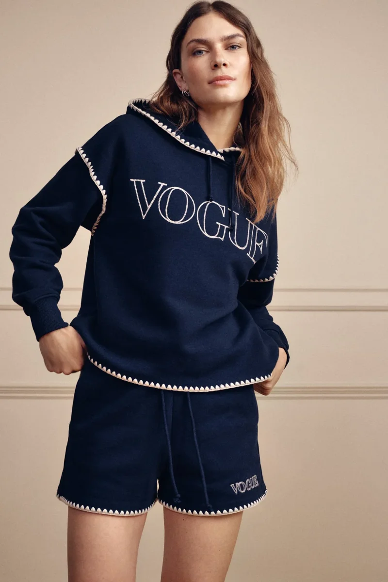 VOGUE Hoodie Midnight Blue Embroidered Logo - immagine 4