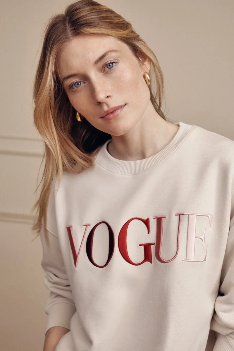 VOGUE Sweatshirt Ecru Embroidered Colorful Logo - immagine 4