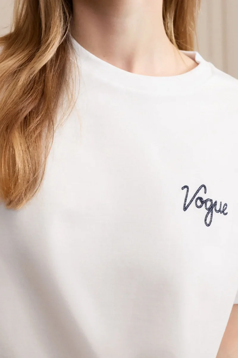 VOGUE T-Shirt White Small Embroidered Logo - immagine 6