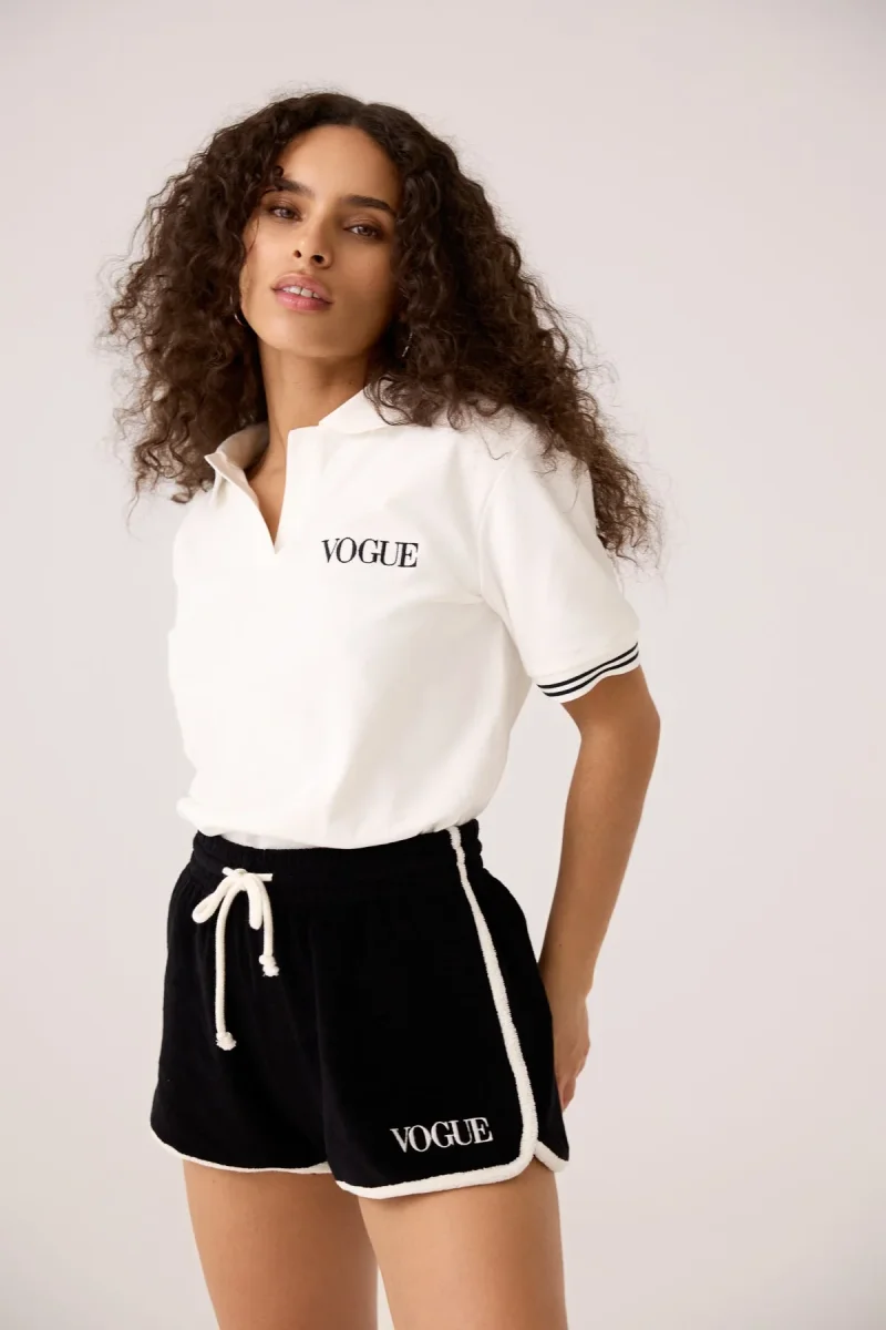 VOGUE Polo Shirt Ivory Embroidered Black Logo - immagine 5