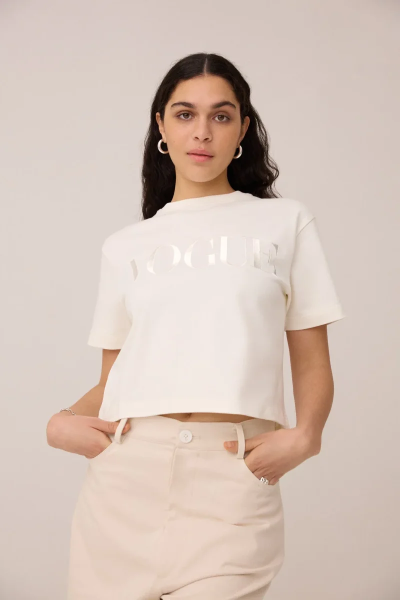 VOGUE T-Shirt Light Cream Embroidered Logo - immagine 6